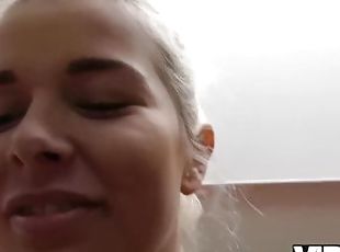 VIP4k. Blonde stops fighting with BF because stranger gives money