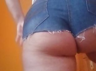 Mini jeans shorts, no panties, big ass ????