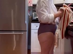 OLDER GILF IN GRANNY PANTIES CLEANS KITCHEN