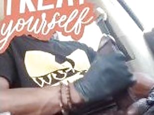 Chocolate Boy Wonder aka Carolina Cock masturbates in his car. SUBSCRIBE ?? INBOX OPEN ????