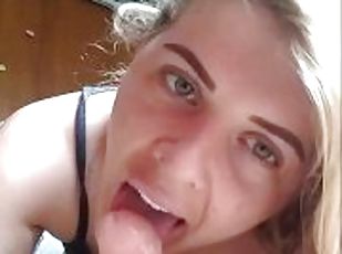 POV mamada de rubia argentina putita para que te corras en su cara