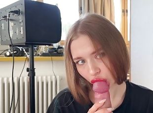 rusia, amatir, sayang, blowjob-seks-dengan-mengisap-penis, remaja, deepthroat-penis-masuk-ke-tenggorokan, berhubungan-dengan-wajah, fetish-benda-yang-dapat-meningkatkan-gairah-sex, realitas