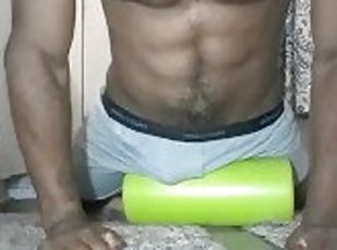 masturbation, orgasme, amateur, ejaculation-sur-le-corps, massage, black, horny, pute, musclé, salle-de-gym