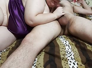 Amateur BBW likes to fuck on camera, she rides her lovers cock and gets a creampie