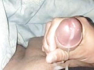 Sacando leche antes de dormir big cock big dick latino masturbandose