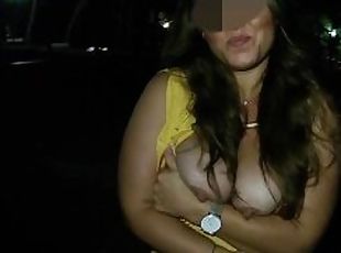 tate-mari, public, pasarica, nevasta, amatori, milf, camera, voyeur, sub-fusta, chilotei