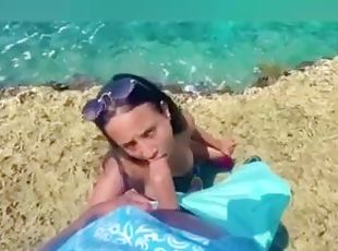 que rico como me follan en publico en la playa