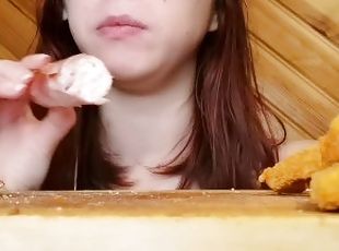 Mukbang ASMR poisson saucisse lard pizza, lien en bio pour mon site