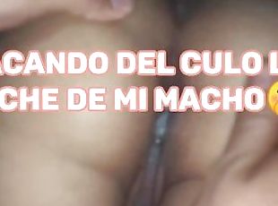 Mi macho se deslecha en mi culo, luego le saco la leche a mi cornudo