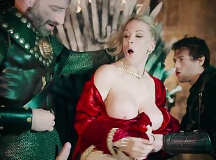 Group orgy by the Iron Throne in GoT parody