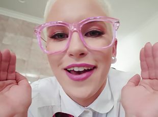 Nerdy Cutie Takes A Big Penis Don't Break Me