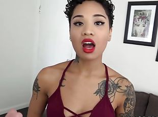 Ebony honey bunny works for the rent with her pussy