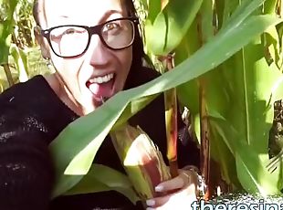 ANAL FUCK IN THE CORN FIELD! skinny german kinky bitch insertion