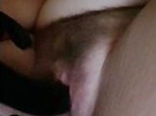 peluda, masturbación, coño-pussy, amateur, maduro, madurita-caliente, mamá, a-solas, húmedo, tetitas