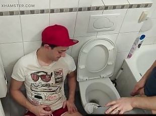 banyo-yapma, işeme, amatör, oral-seks, üstüneyüzüne-boşalma, ibne, köle, şıllık, meni, avrupalı