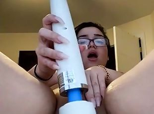 Voluptuous hussy crazy solo with vibrator clip