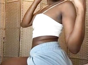 Ebony Sugar Baby Alliyah Alecia Needs A Wealthy / Rich Sugar Daddy